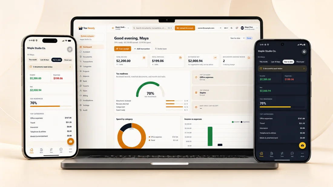 NextiaTax sur portable et téléphone — tableau de bord en thèmes clair et sombre
