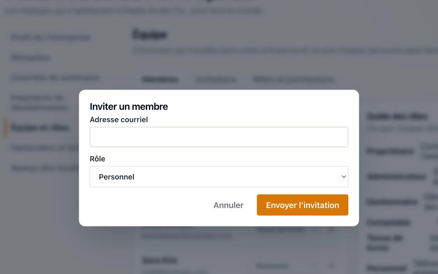 Step 4: Sélectionnez Inviter un utilisateur et entrez l'adresse courriel.